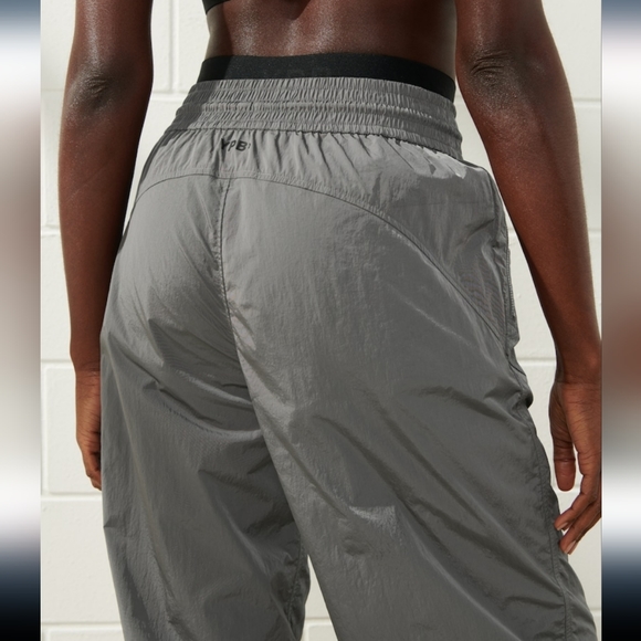 Abercrombie YPB athletic windbreaker joggers - Picture 3 of 9